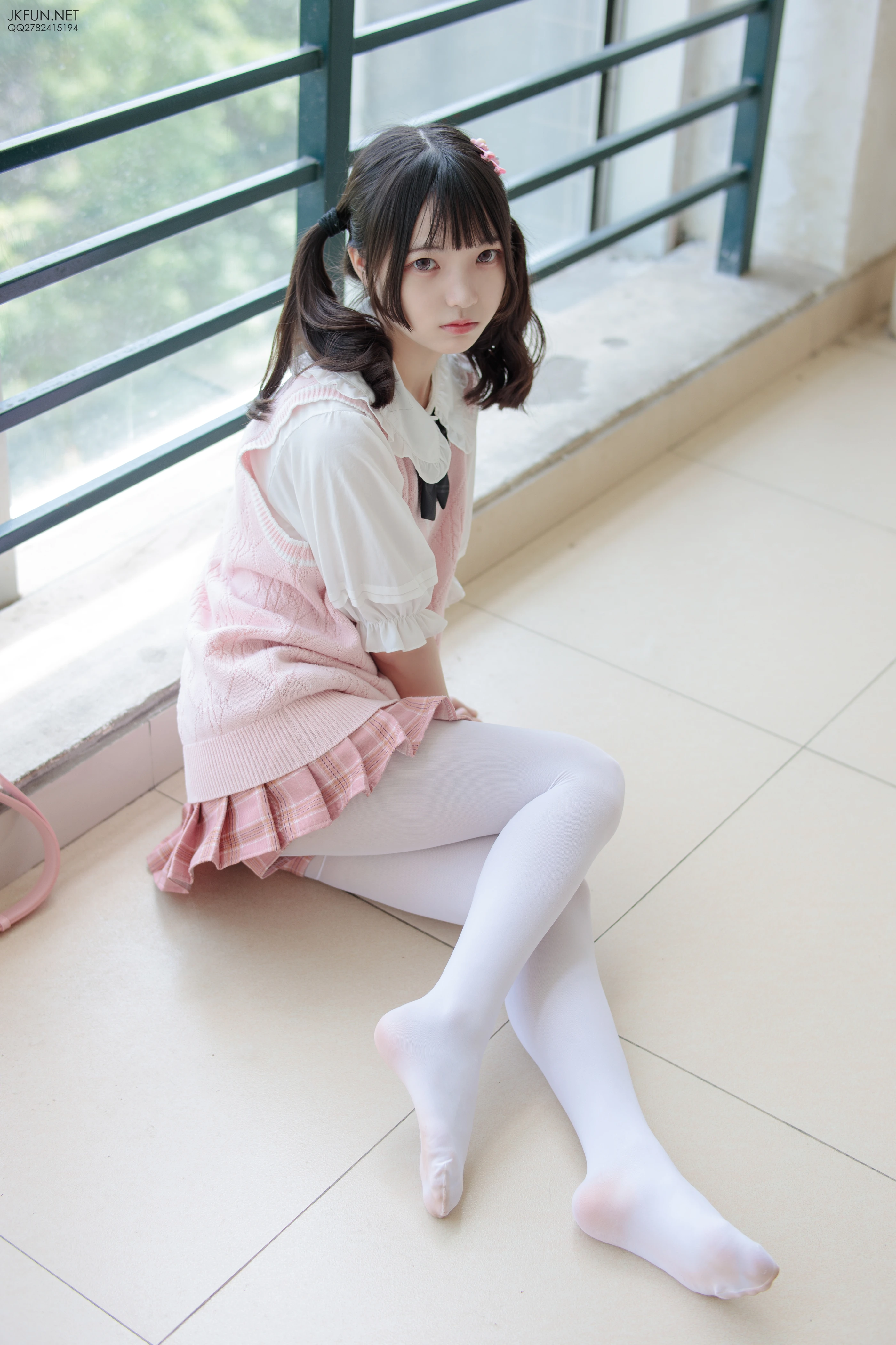 森萝财团 [JKFUN-007] 默陌 80D白丝 [126P 1V]插图9